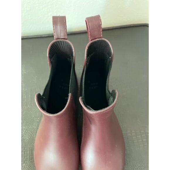 A NEW DAY Burgundy Ankle Rubber Rain Boots - Picture 6 of 9